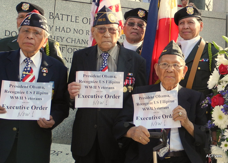 Celestino Almeda  (center ) with fellow veterans 