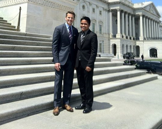 Ninio Fetalvo with Illinois Congressman Aaron Schock, for whom he interned as a GWU student
