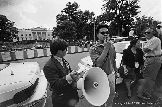 Montano, as a grassroots activist in the 1990s, spoke at a demonstration in front of the White House where several Filipino veterans chained themselves to a fence to protest their ‘unjust treatment’ by the U.S. government. Photo by Paul Tanedo. 