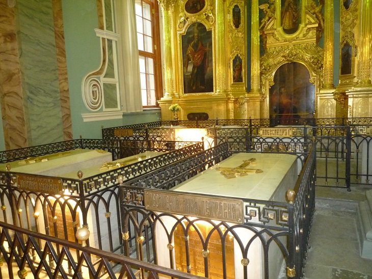 The Peter and Paul Cathedral houses the tombs of past Russian monarchs, including Peter the Great, Catherine the Great, Nicholas II and his family. 
