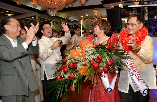 Drs. Emilio and Fely Quines are welcomed at Grand Marshals Gala. Photos by Luis Gata