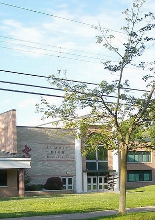 The girls go to Summit High School where only 10 Filipino students are enrolled.