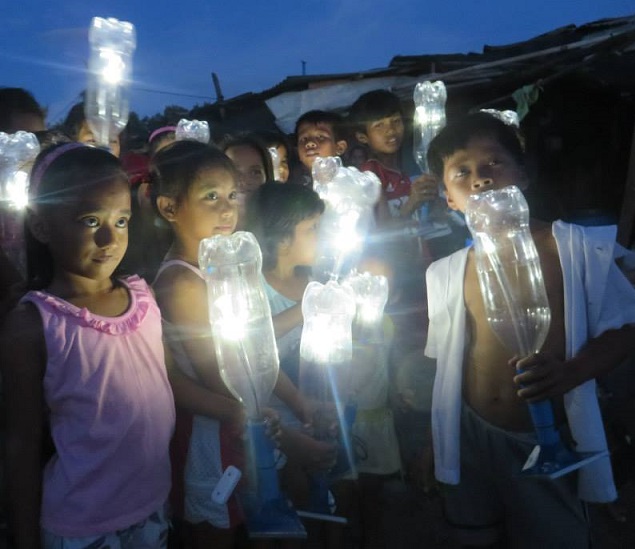 The  children of Malabon light up their town. 