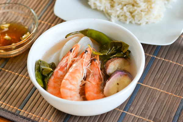 ‘Sinigang’ and ‘patis’ are a dinner table pair. Photo: Salusalo.com