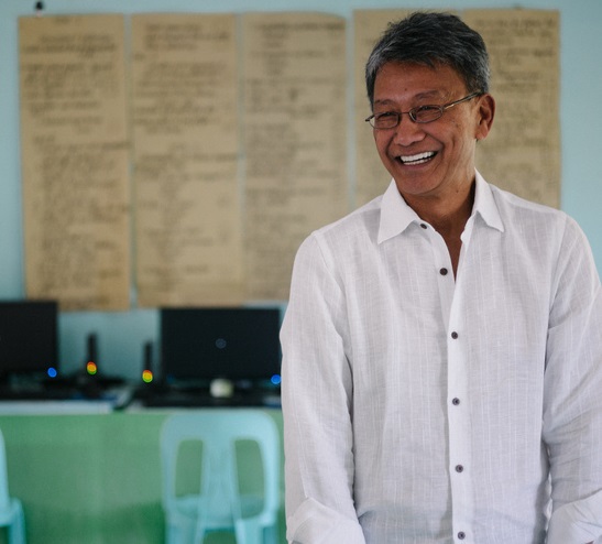 Dado Banatao who is often called the Philippines’ Bill Gates. He founded the Philippine Development Foundation in 2000 which seeks to eradicate poverty through education, innovation and entrepreneurship, stressing the importance of science & technology in schools. Photo: PhilDev