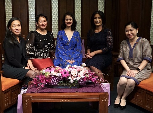 Torres-Springer (far left) with Distinguished Filipino Women honorees: founder of Womensphere Foundation Analisa Balares, Broadway actress Ali Ewoldt, and journalist Elaine Quijano. Consul General Tess Dizon-De Vega at far right. 