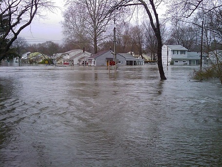 Flooding in 2010 in Pompton Lakes, a borough in Passaic County. The Ramapo River is nearby. Photo: U.S. Geological Survey website